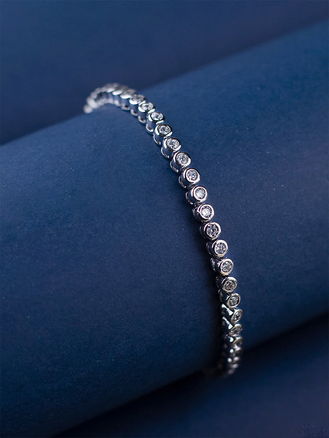 

Bling Sutra Women Brass Crystals Silver-Plated Link Bracelet
