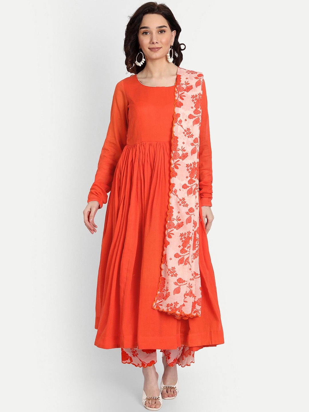 

KAPASRITI Floral Pleated Pure Cotton Kurta with Trousers & With Dupatta, Orange