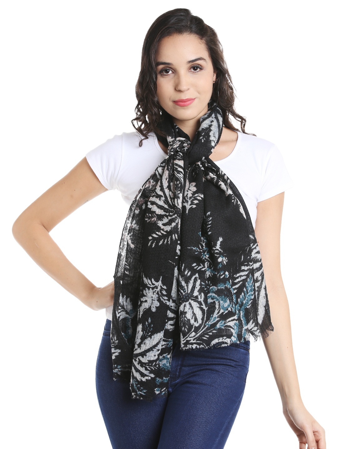 

Noi Black Printed Stole