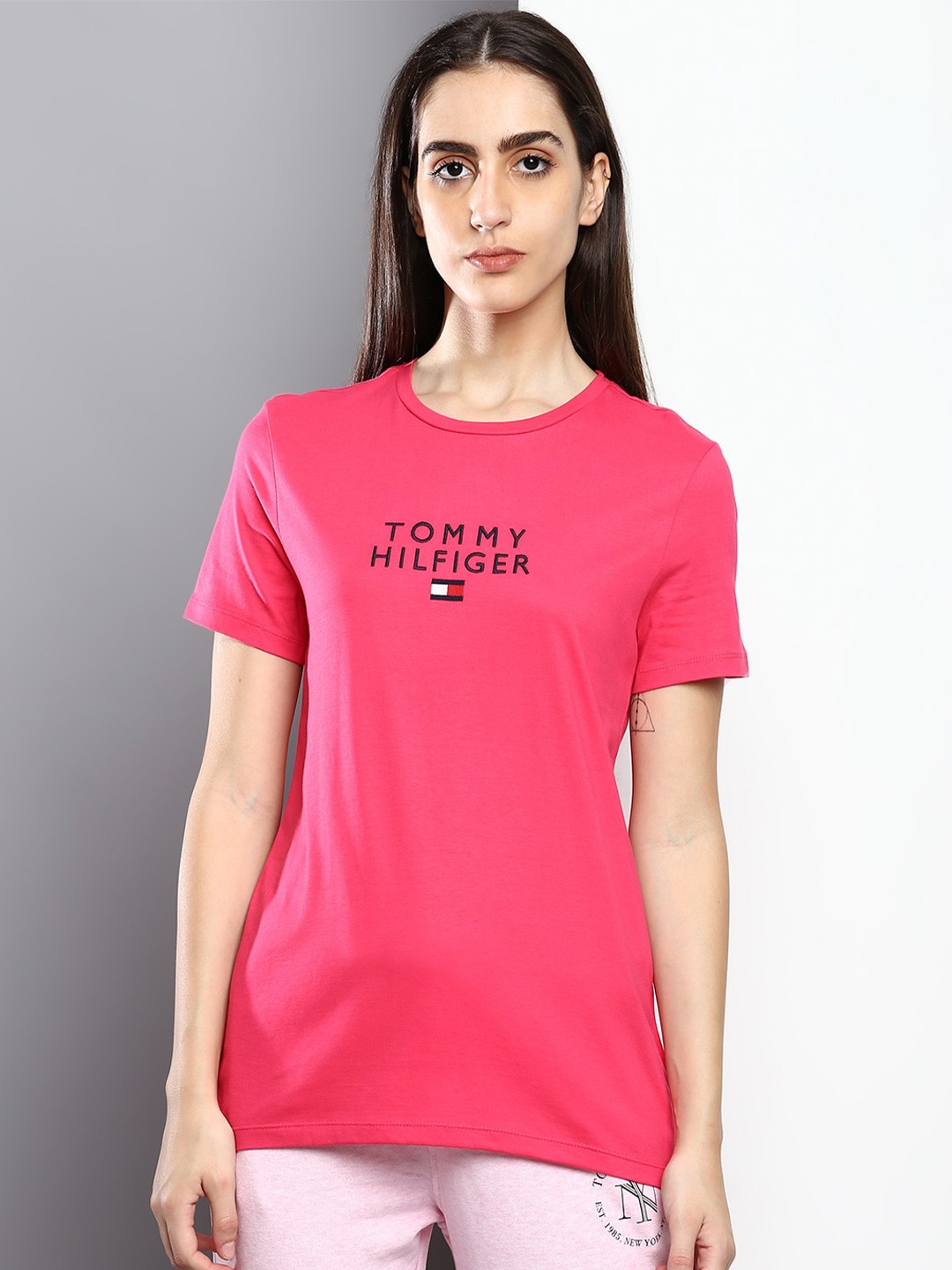 

Tommy Hilfiger Women Brand Logo Embroidered Cotton T-shirt, Pink