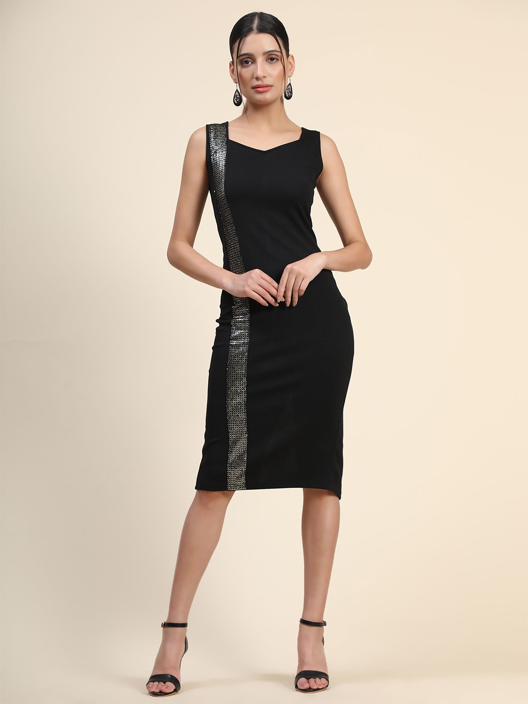 

WESTHOOD V-Neck Sheath Dress, Black