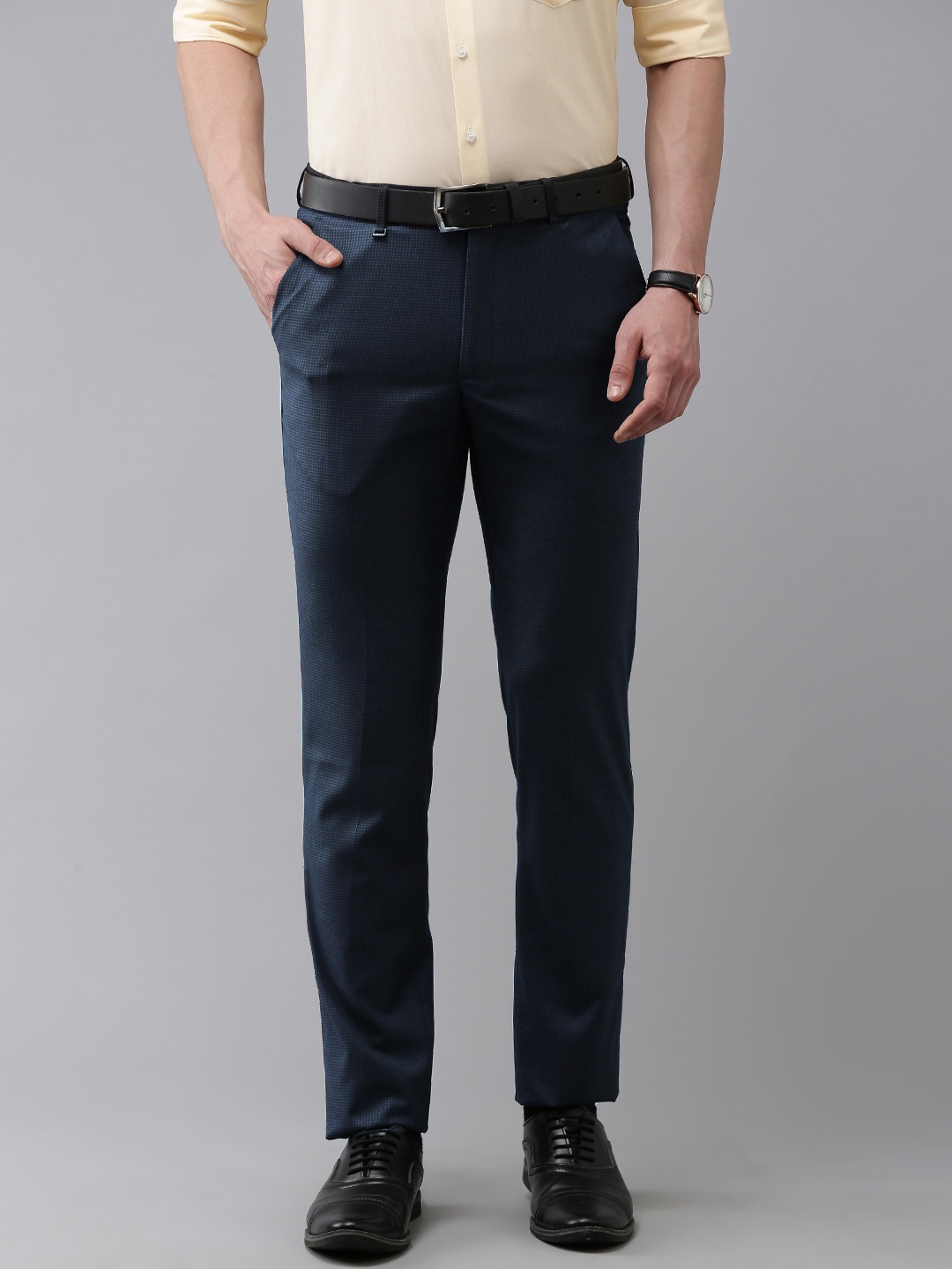 

Van Heusen Men Checked Slim Fit Formal Trousers, Blue