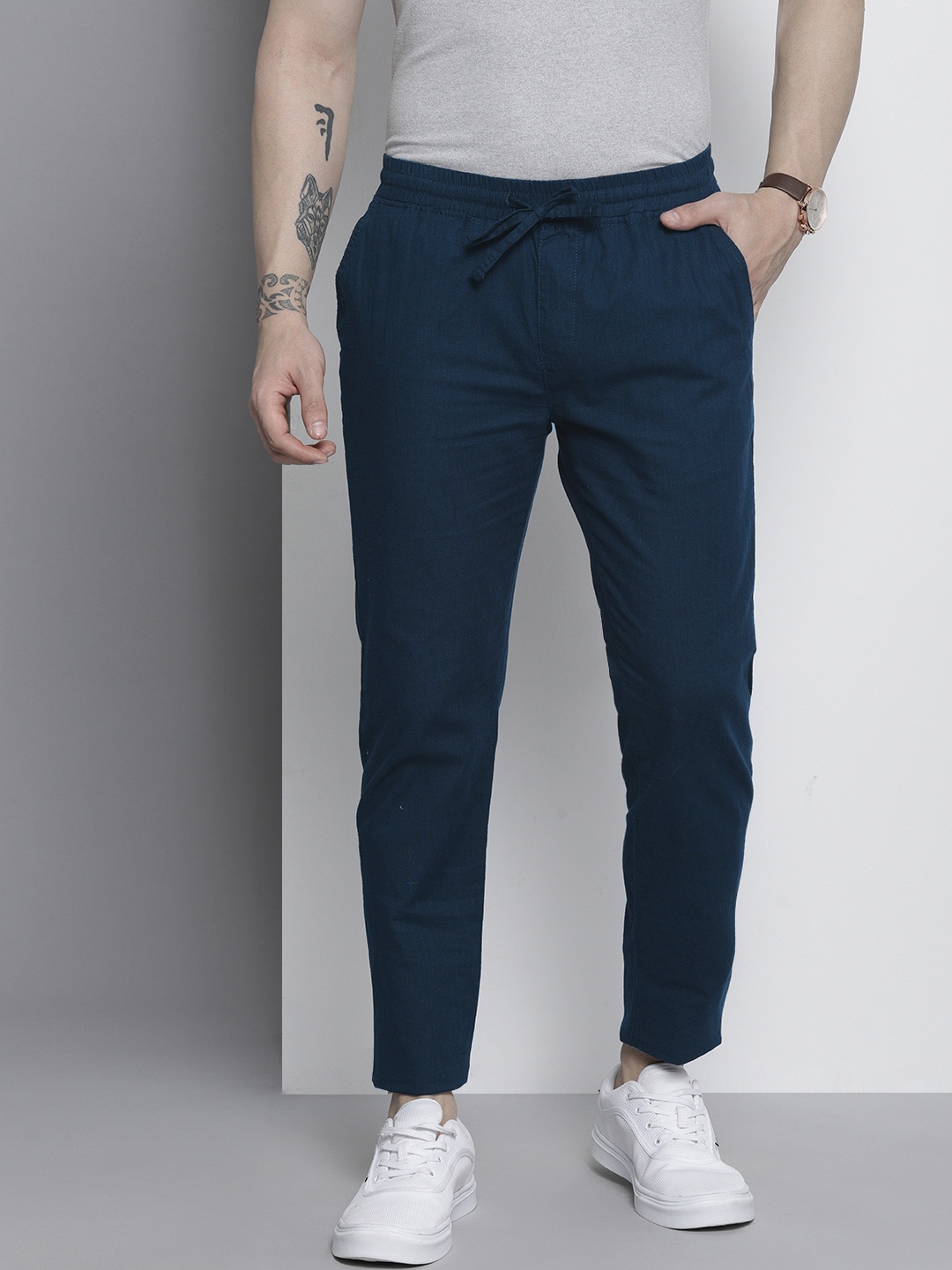 

The Indian Garage Co Men Navy Blue Slim Fit Cotton Trousers