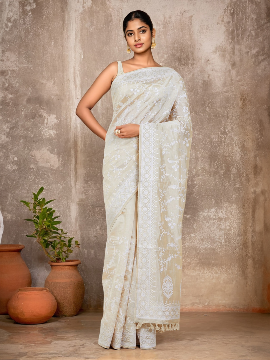 

Soch Paisley Embroidered Tussar Saree, Cream