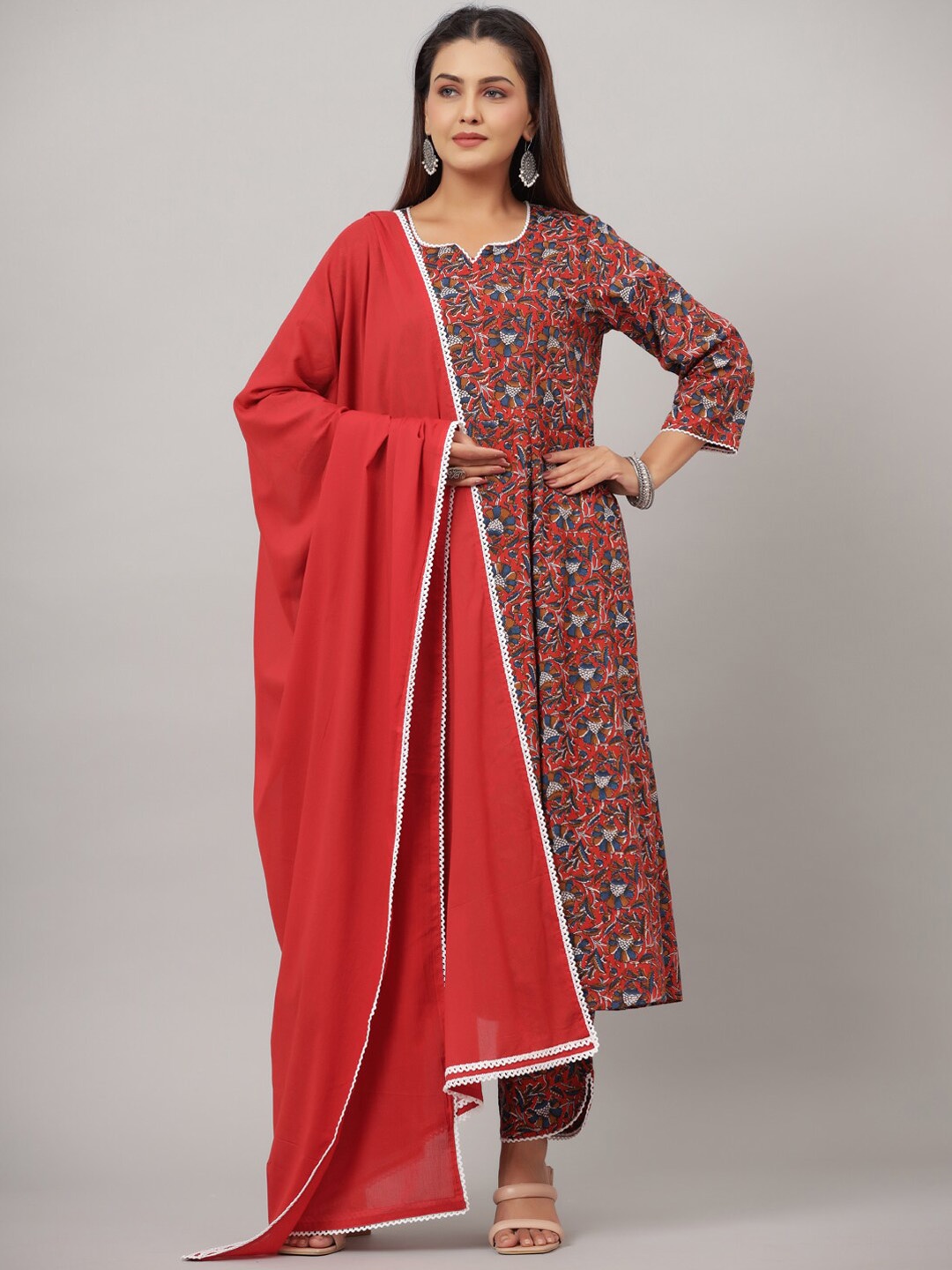 

CRAFTED FOR YOU Floral Printed Pure Cotton Kurta with Trousers & With Dupatta, Coral