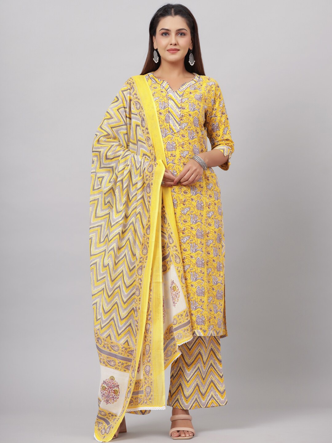 

CRAFTED FOR YOU Floral Printed Pure Cotton Kurta with Trousers & With Dupatta, Yellow