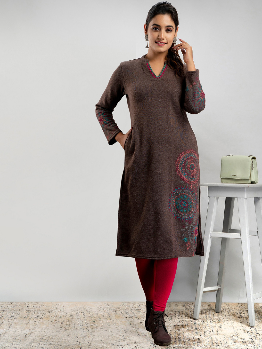 

SUTI Floral Printed Thread Work Kurta, Brown