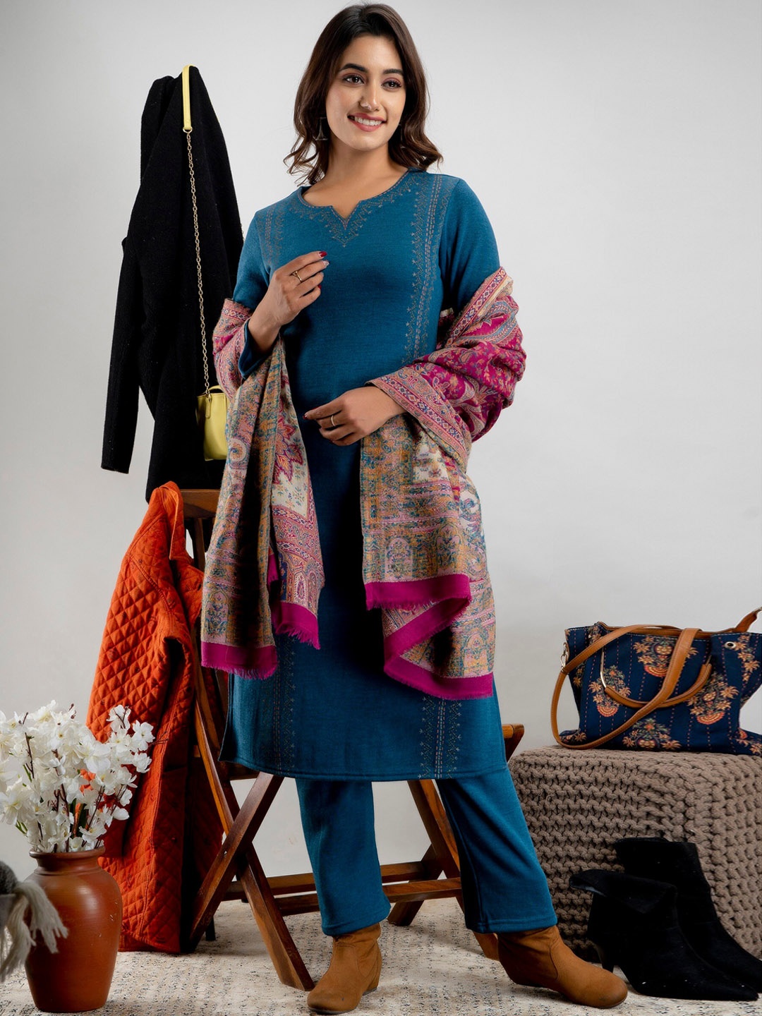 

SUTI Ethnic Motifs Printed Round Neck Kurta with Trousers, Teal
