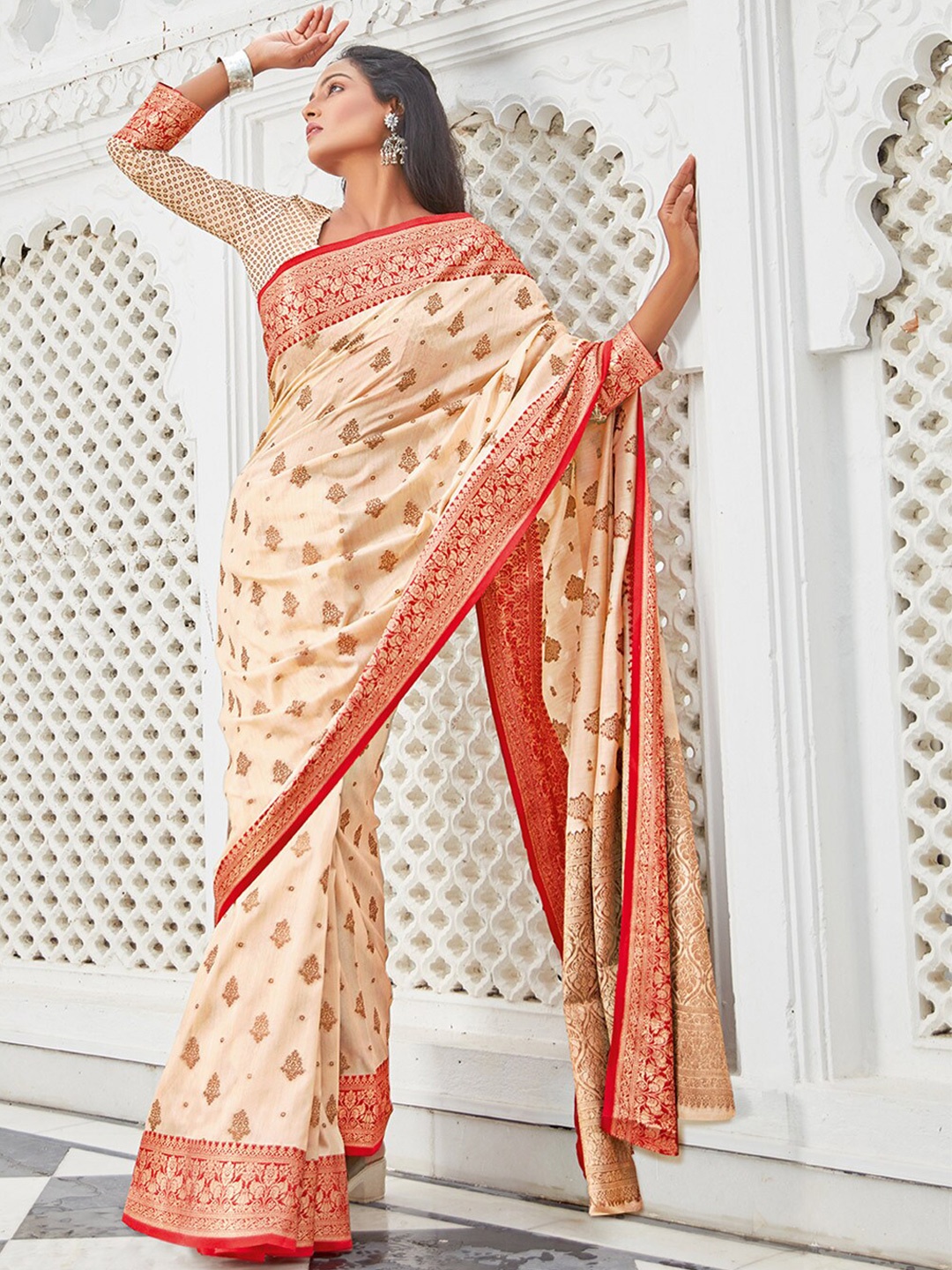 

SANGAM PRINTS Off White & Red Woven Design Zari Saree