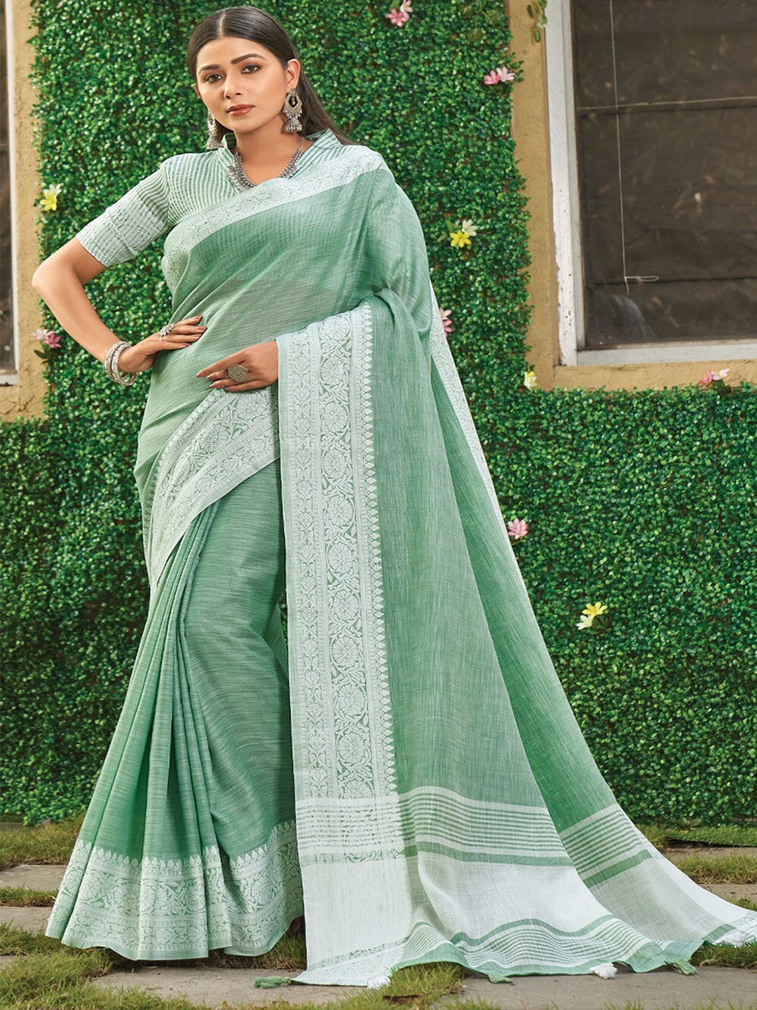 

SANGAM PRINTS Sea Green & White Zari Linen Blend Saree