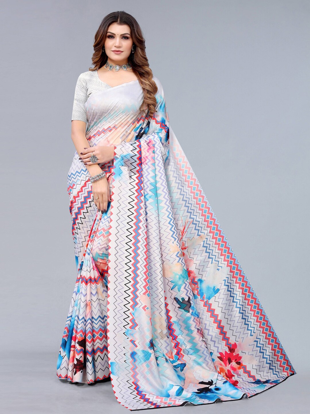 

Mitera Geometric Printed Saree, Grey