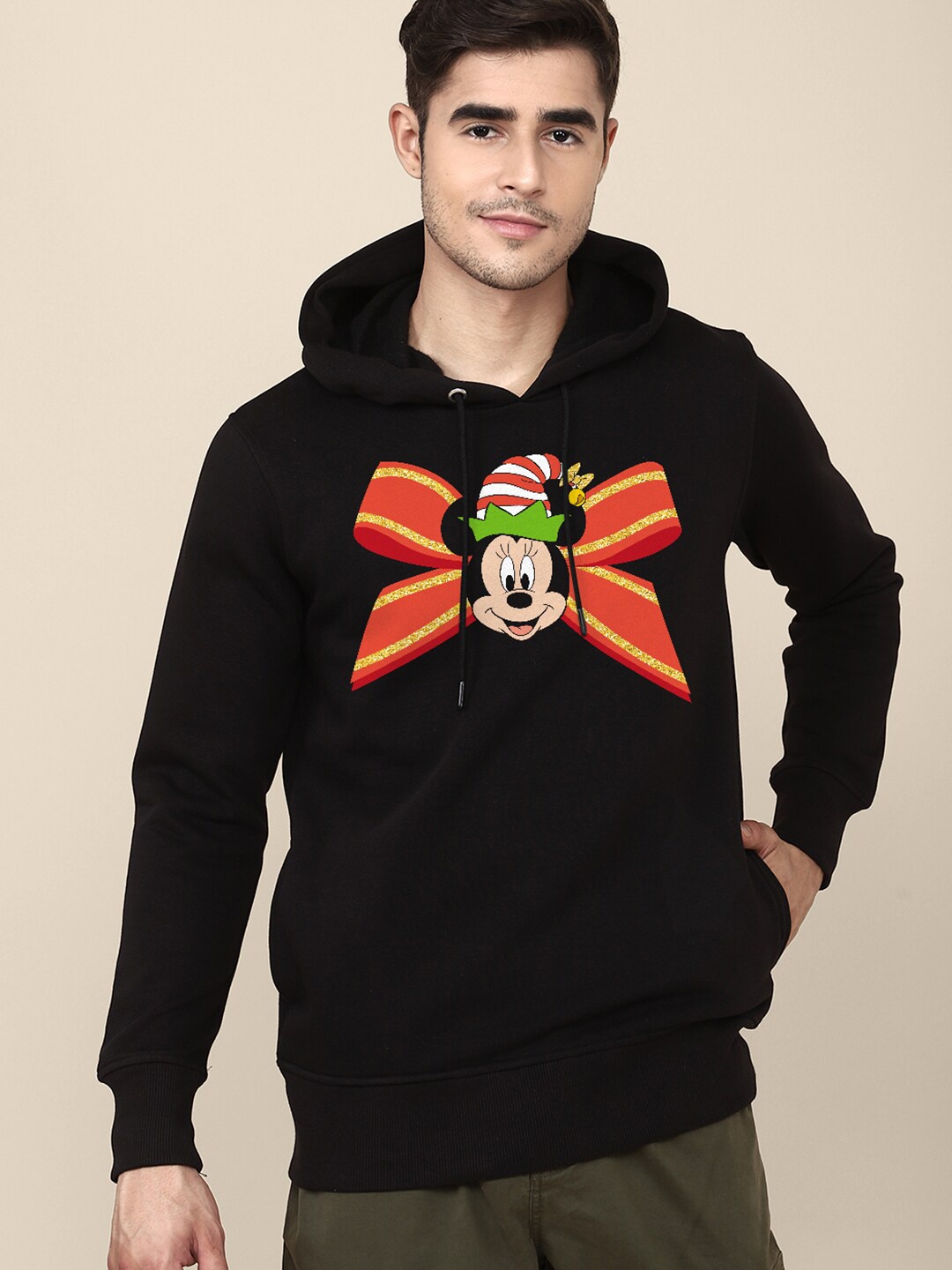 

Free Authority Men Christmas Mickey & Friends Printed Black Hoodie Sweatshirts