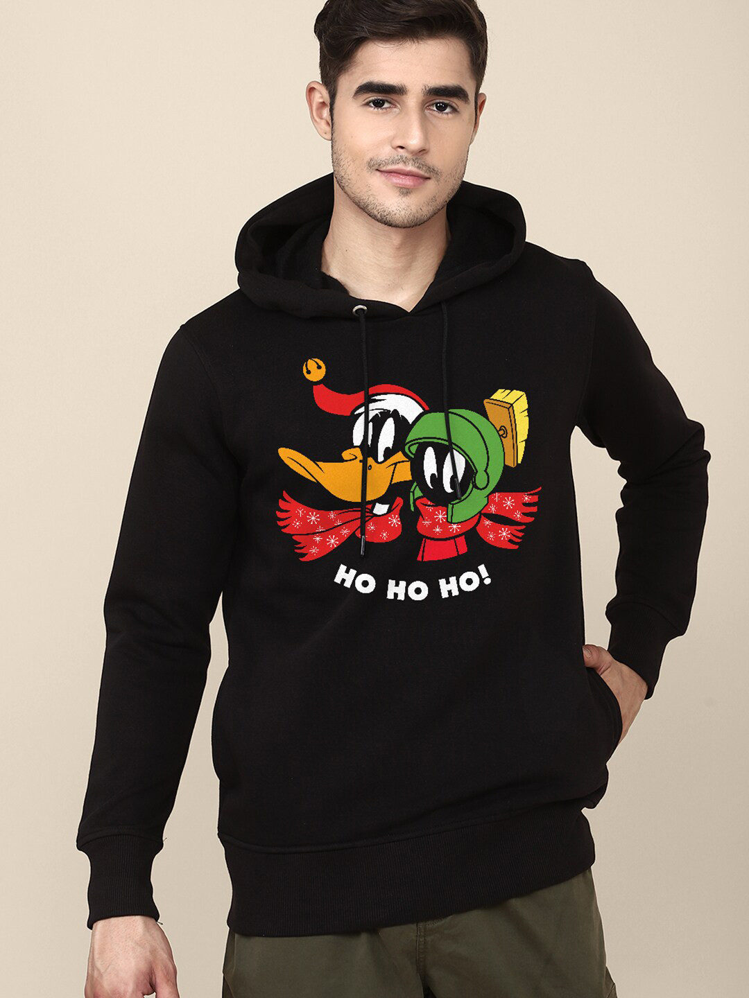 

Free Authority Men Christmas Looney Tunes Printed Hoodie Sweatshirts, Black