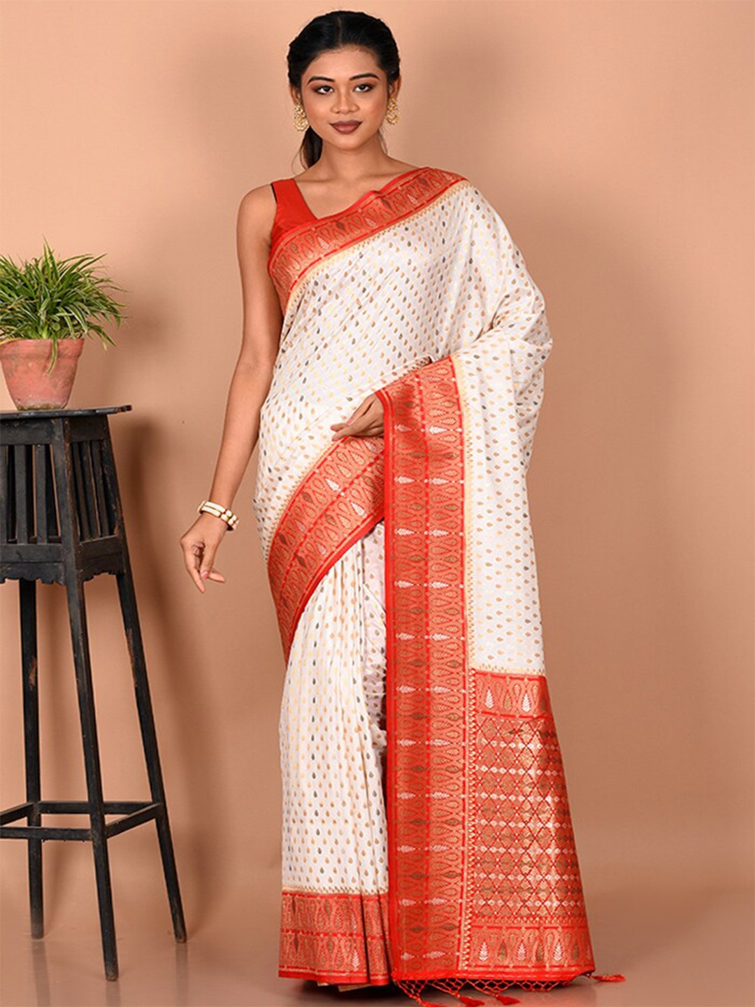 

AllSilks Woven Design Zari Silk Blend Saree, White