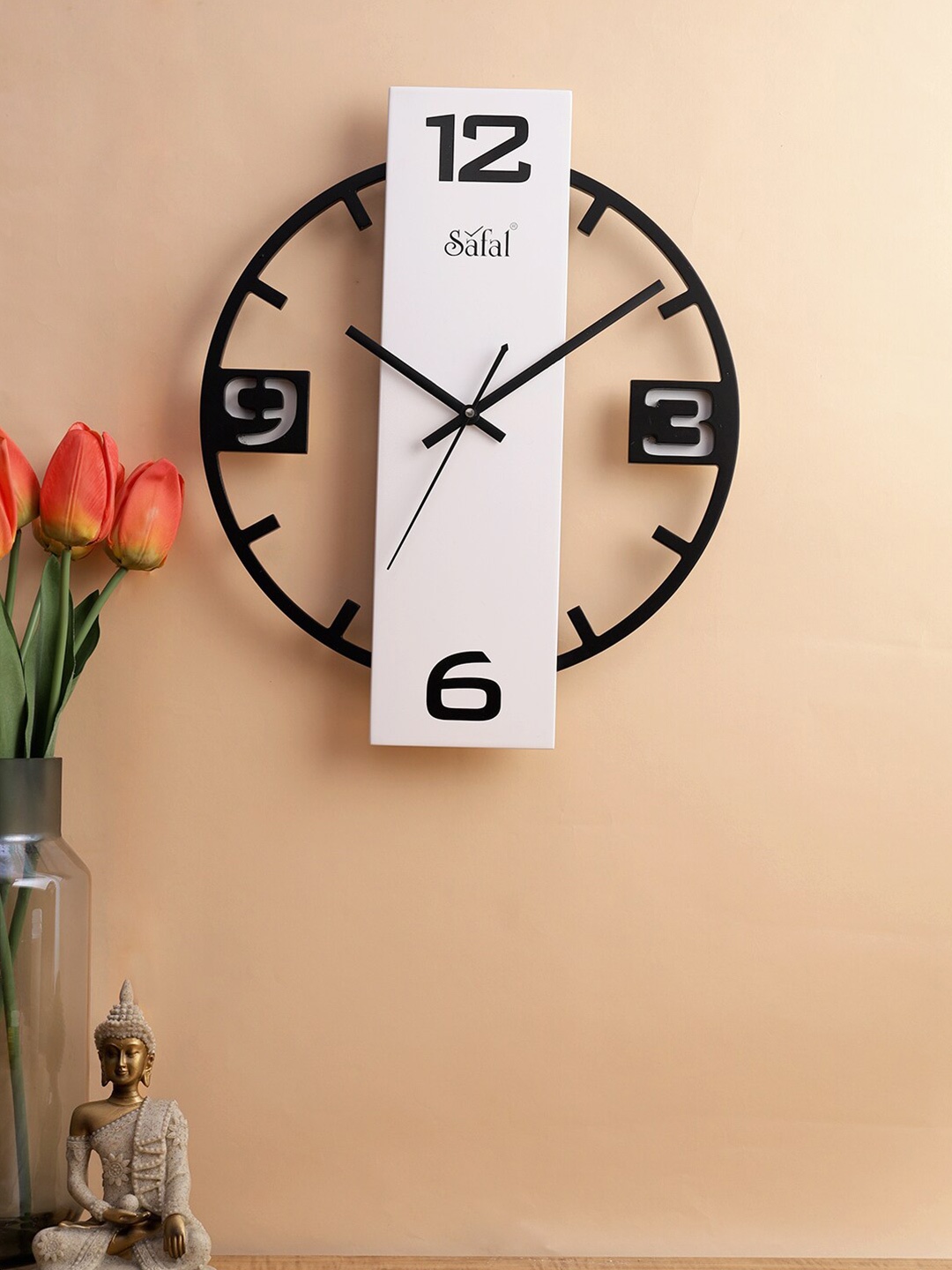 

Safal Black & White Contemporary Wall Clock