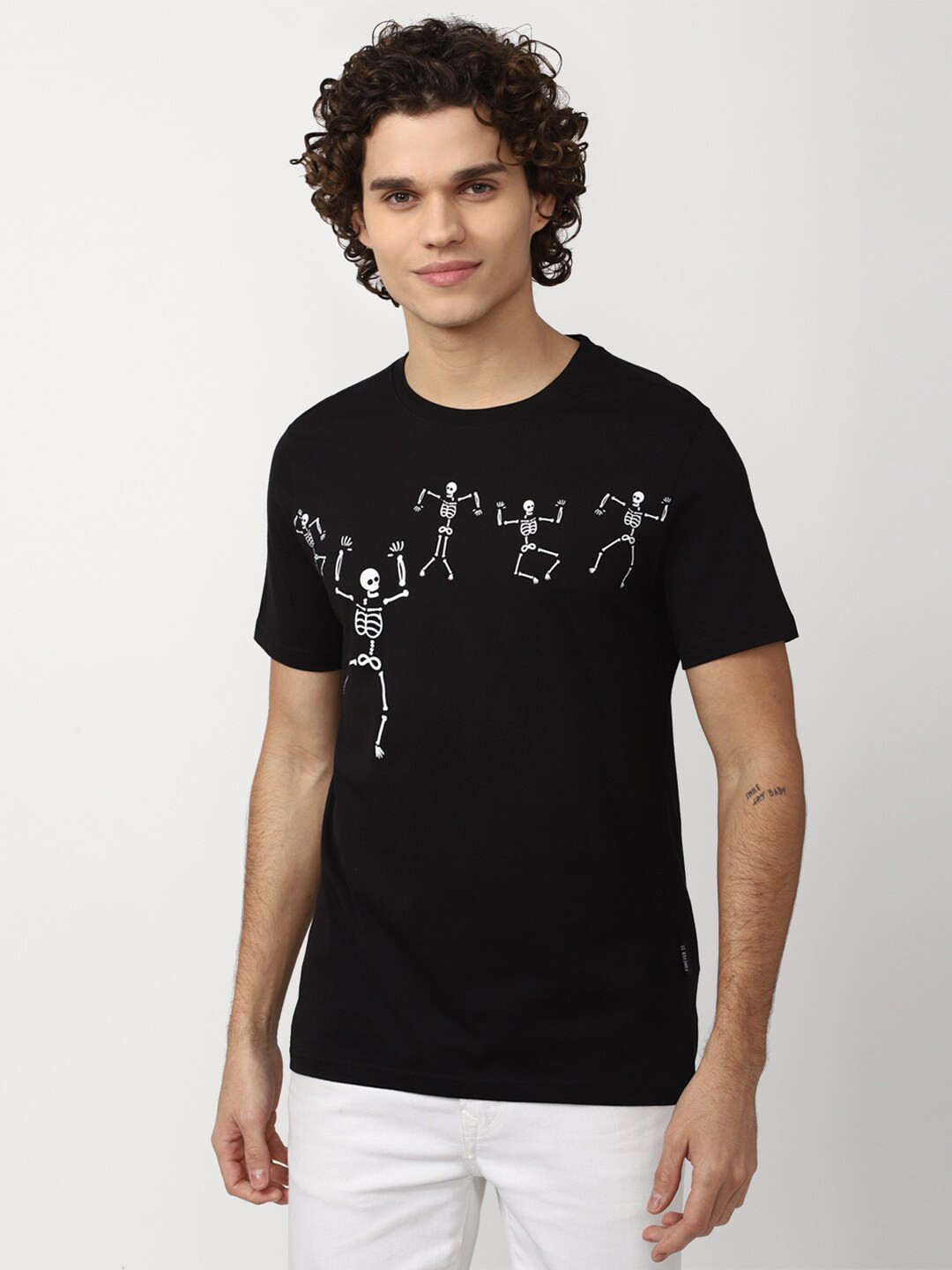 

FOREVER 21 Men Black Printed T-shirt