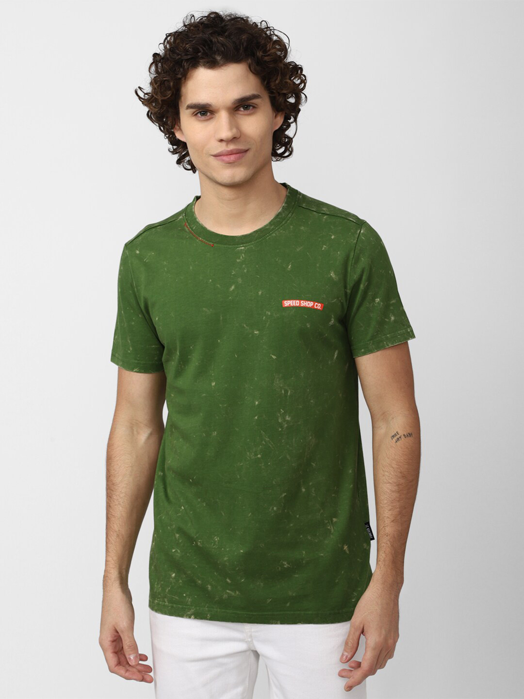 

FOREVER 21 Men Printed Pure Cotton T-shirt, Green