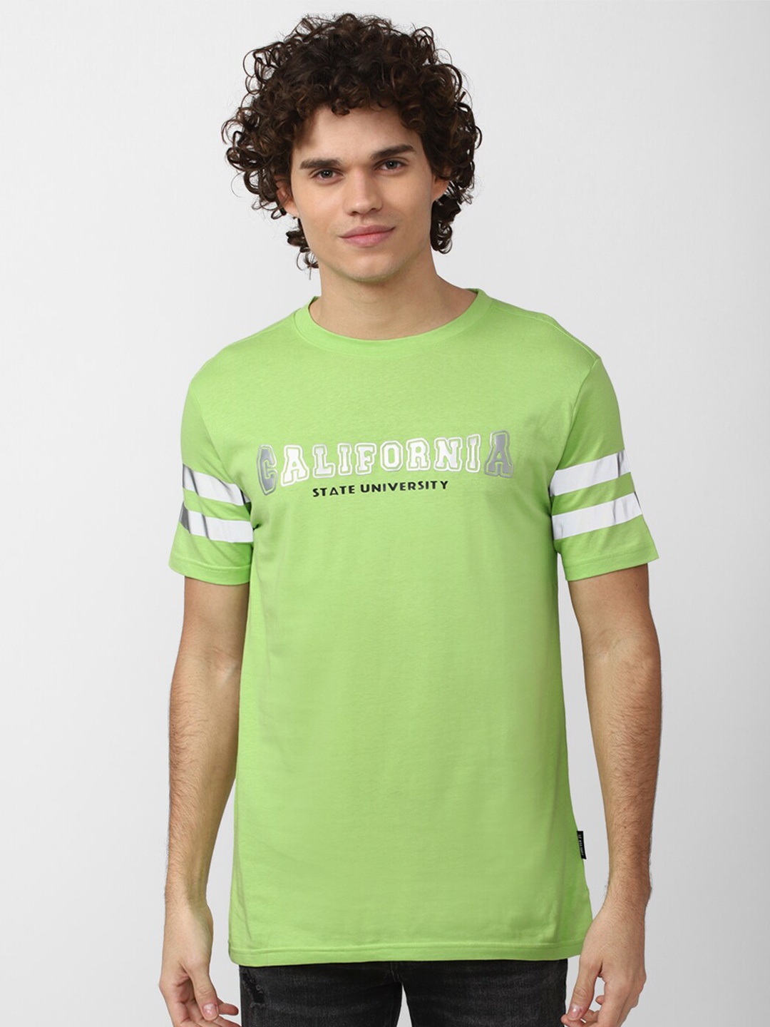 

FOREVER 21 Men Typography Printed Pure Cotton T-shirt, Green
