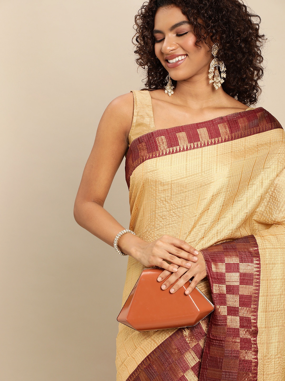 

FASHDEAL Beige & Maroon Zari Jacquard Pure Cotton Saree