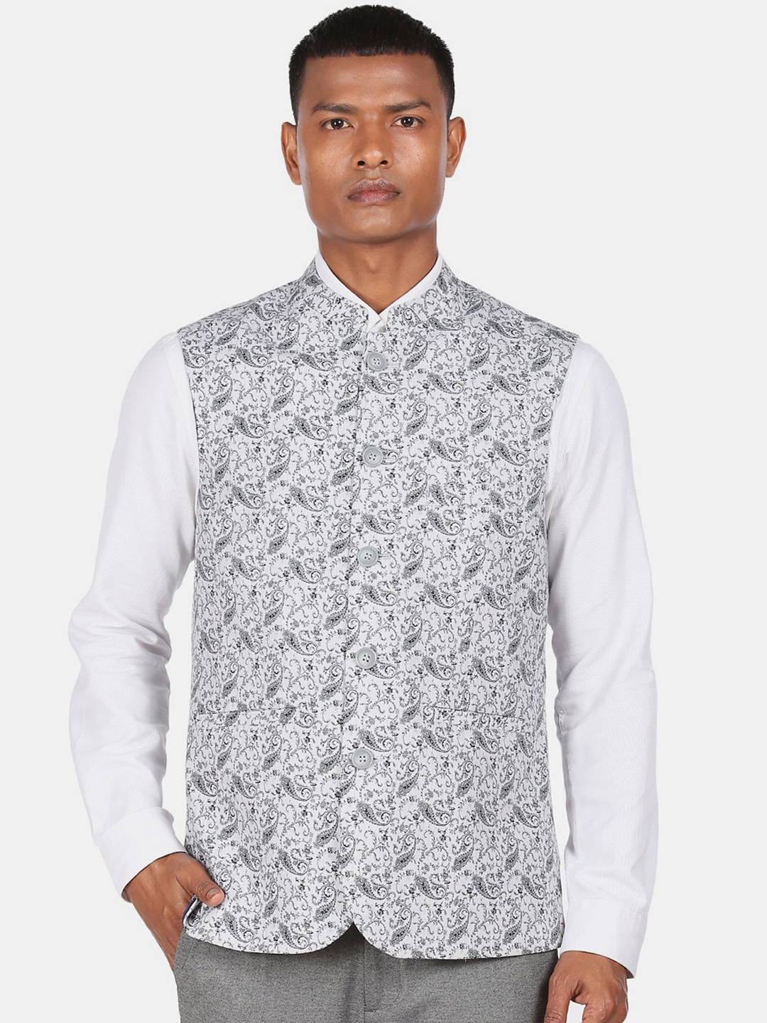 

Arrow Men Mandarin Collar Festive Nehru Jacket, Grey