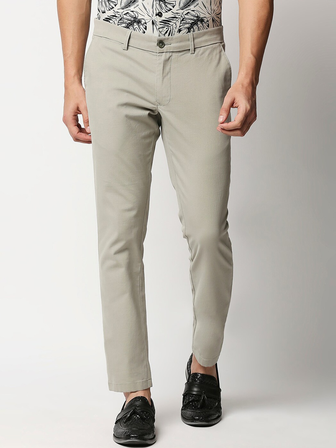 

Basics Men Tapered Fit Cotton Trousers, Green