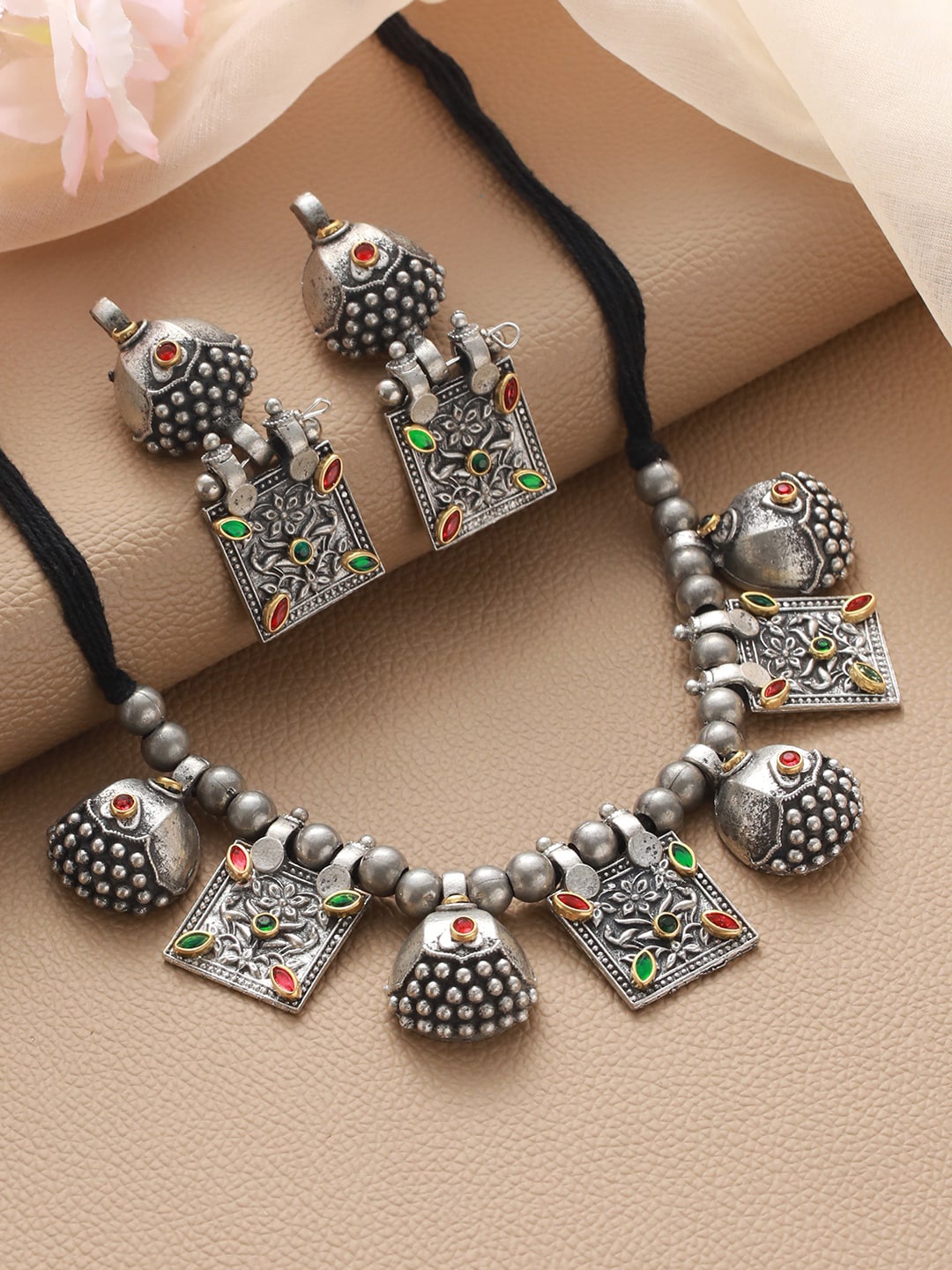

Jazz and Sizzle Silver-Plated Kundan-Studded & Beaded Jewellery Set