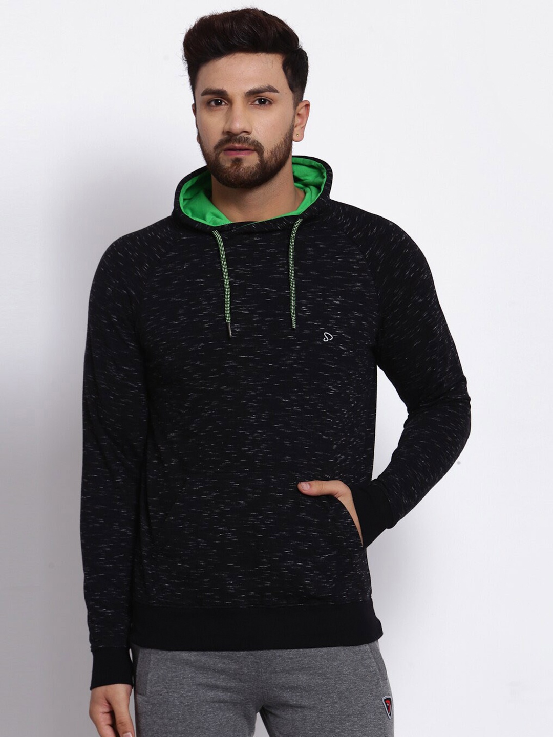 

SPORTO Men Hooded Anti Odour Outdoor Sweatshirt, Black