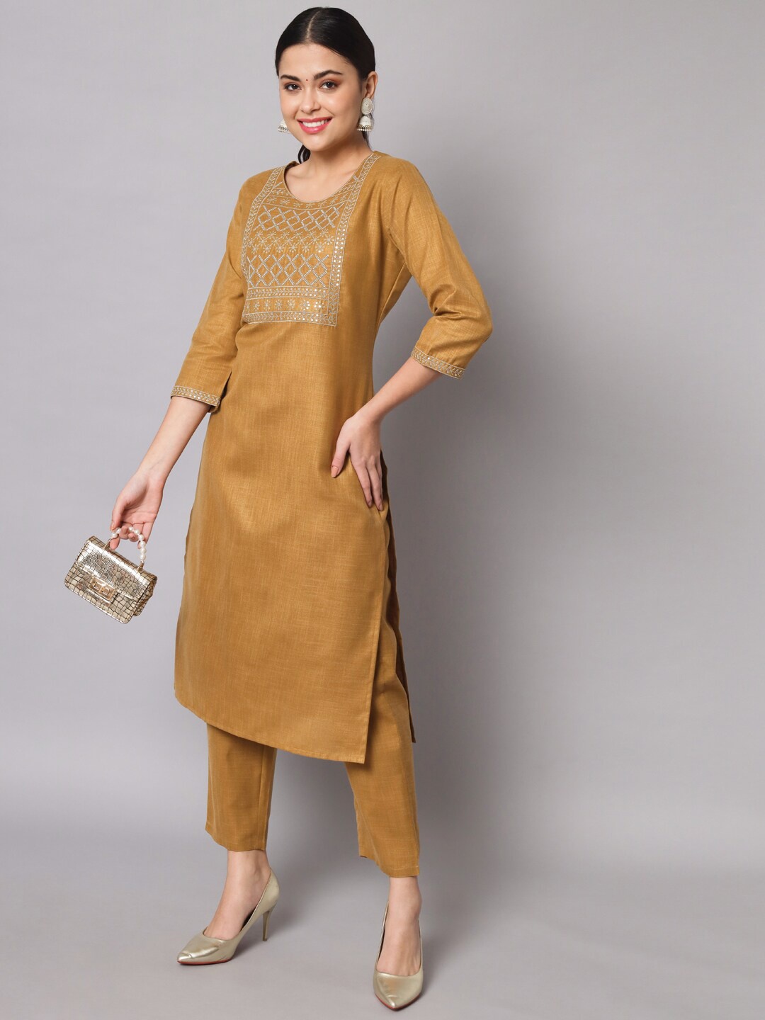 

Sutidora Ethnic Motifs Embroidered Sequinned Kurta with Trousers, Yellow