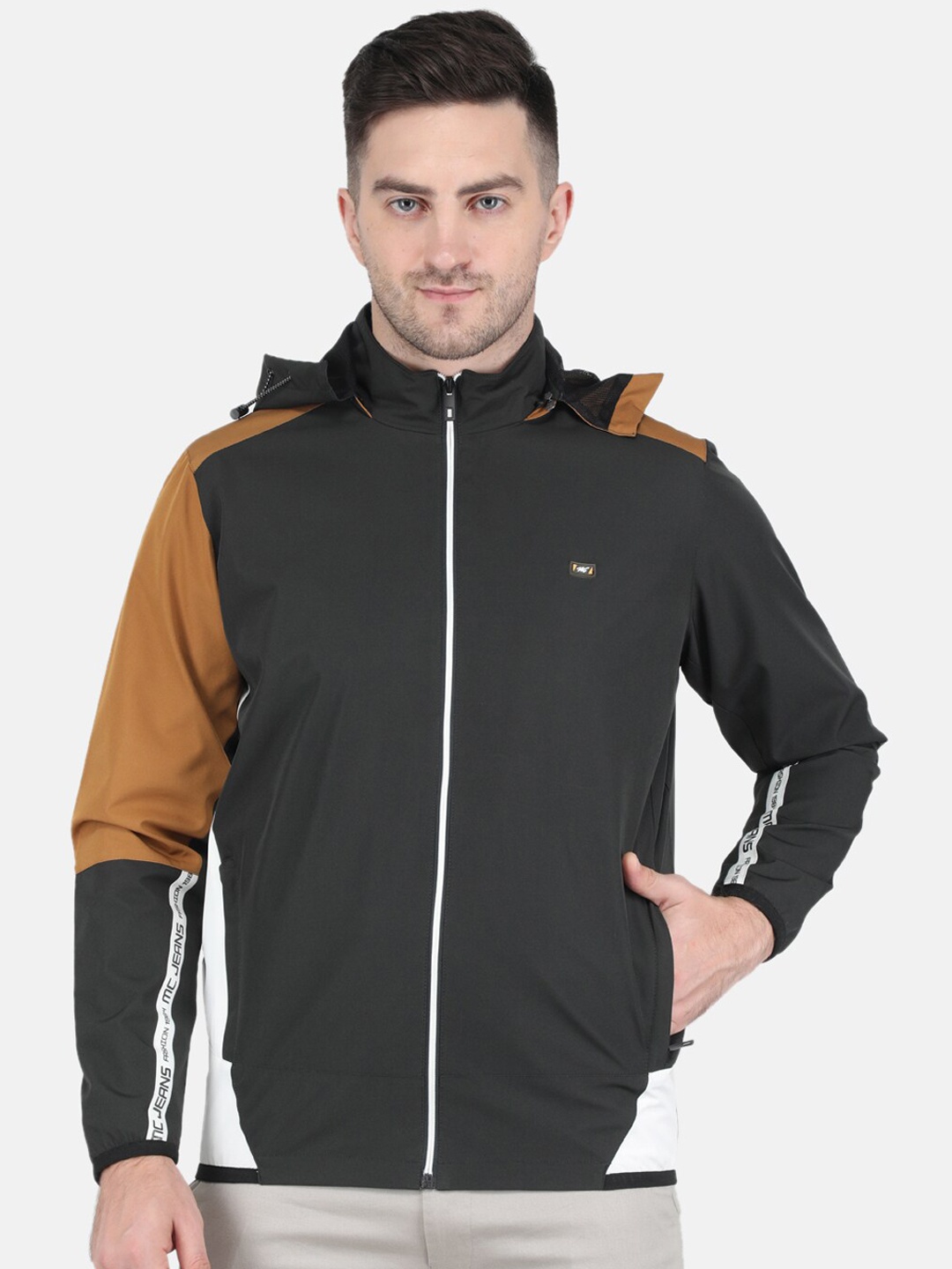 

Monte Carlo Men Colourblocked Sporty Jacket, Off white