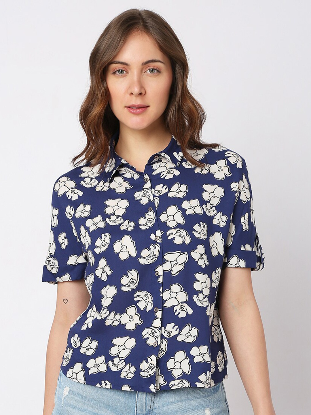 

Vero Moda Women Floral Printed Casual Shirt, Navy blue