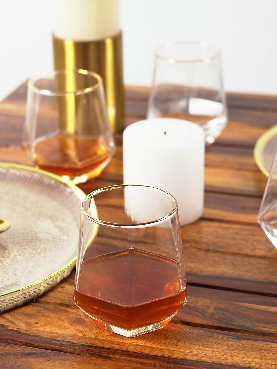 

THE ARTMENT Minimalist Set Of 8 Textured Diamond-Cut Glass Tumblers, Transparent