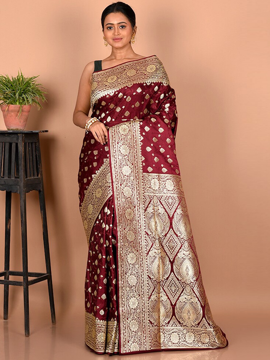 

AllSilks Woven Design Printed Zari Silk Blend Banarasi Saree With Blouse Piece, Maroon