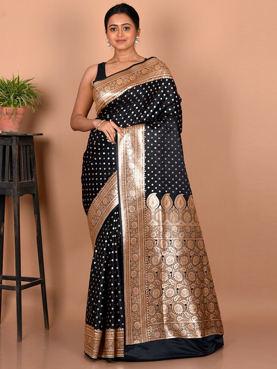 

AllSilks Black & Gold-Toned Woven Design Zari Silk Blend Banarasi Saree