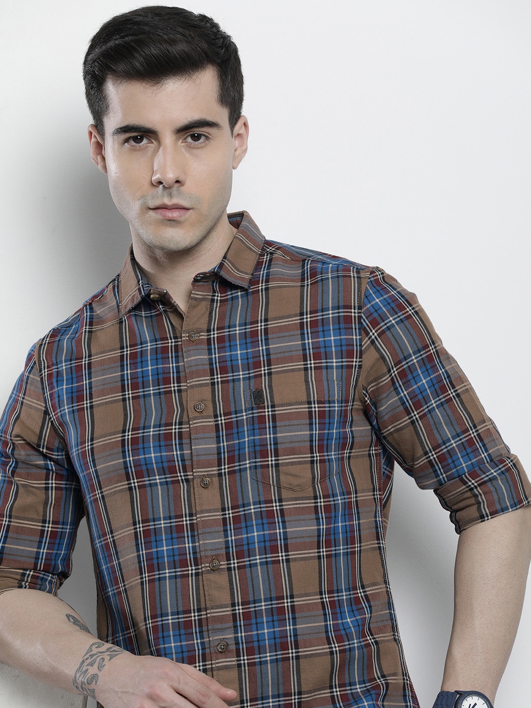 

The Indian Garage Co Men Checked Casual Shirt, Blue