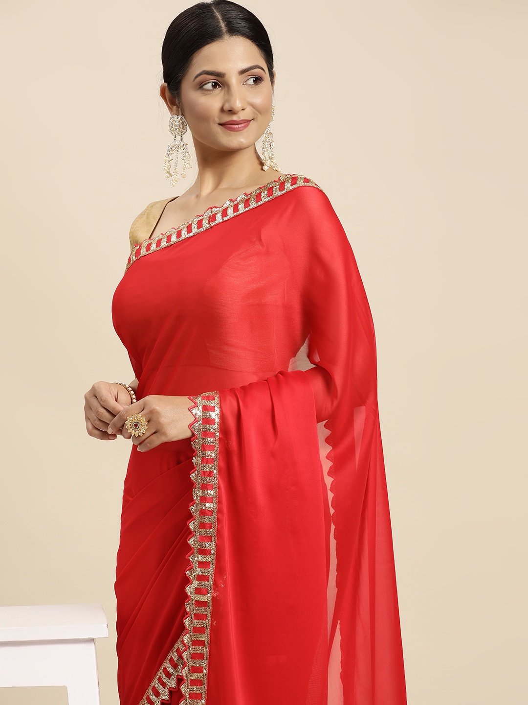 

VASTRANAND Woven Design Sequinned Saree, Red