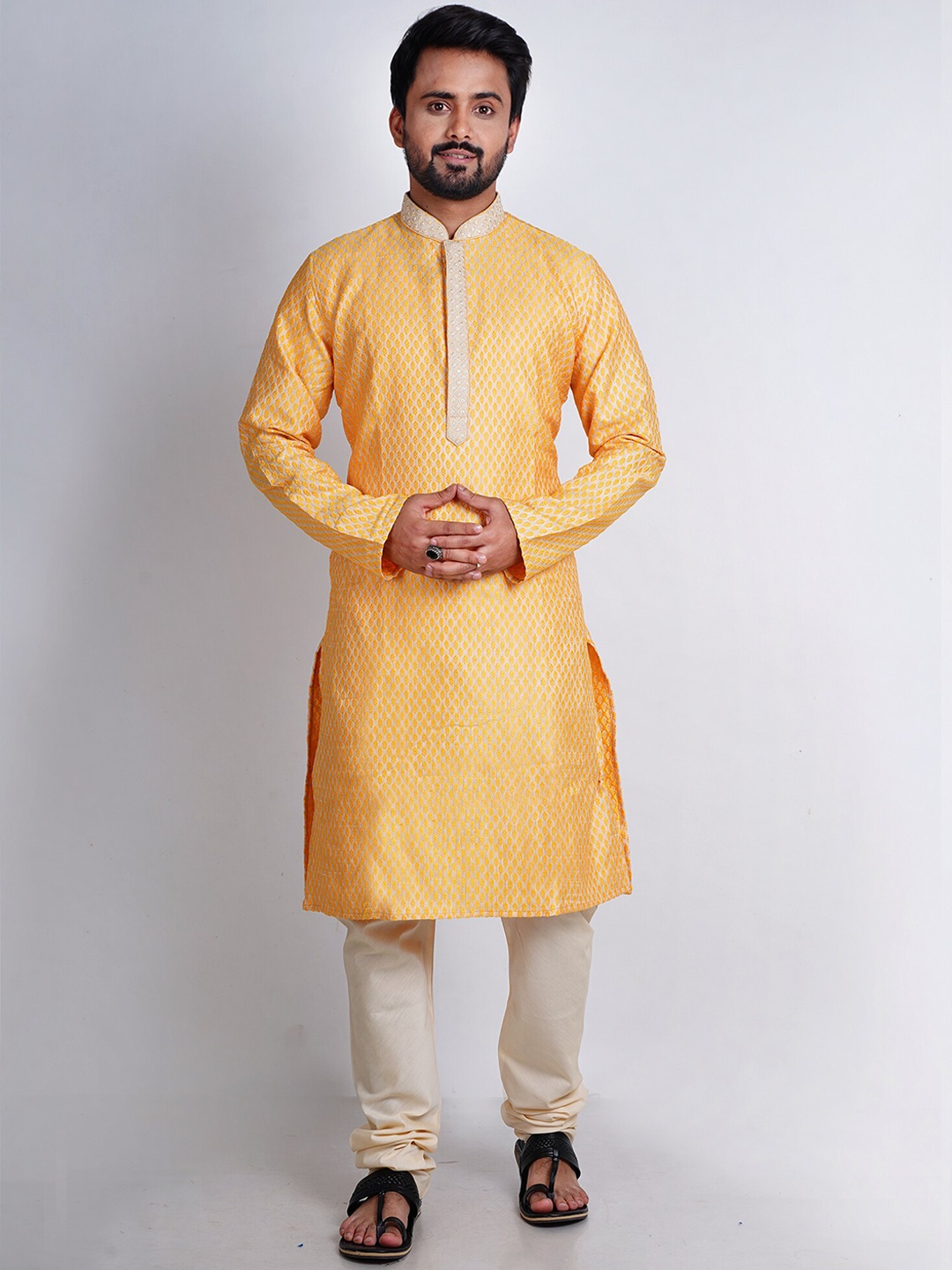 

HERE&NOW Men Geometric Woven Design Jacquard Kurta, Yellow