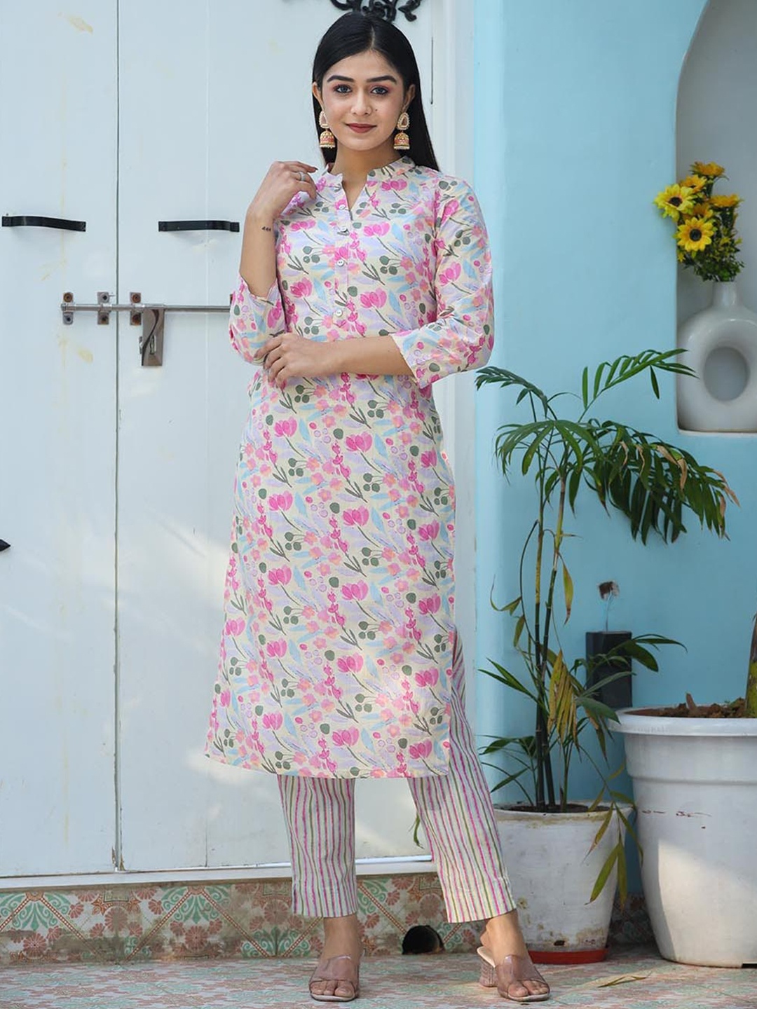 

KAAJH Women Floral Printed Pure Cotton Kurta with Trousers, Pink