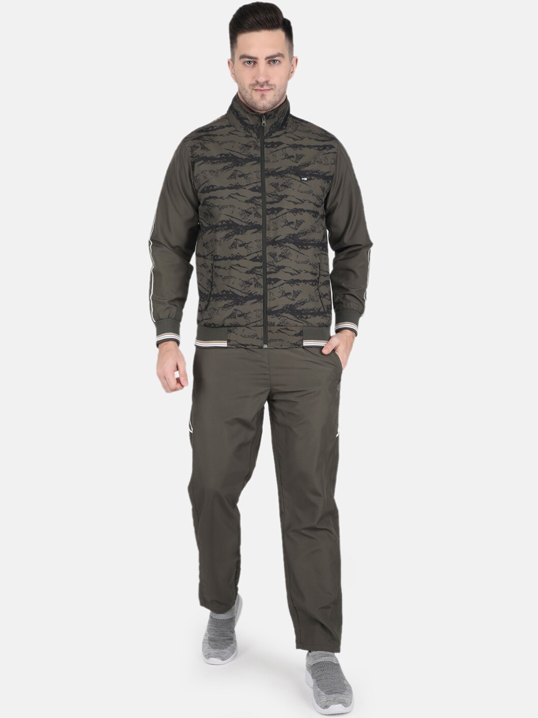 

Monte Carlo Men Printed Tracksuits, Olive