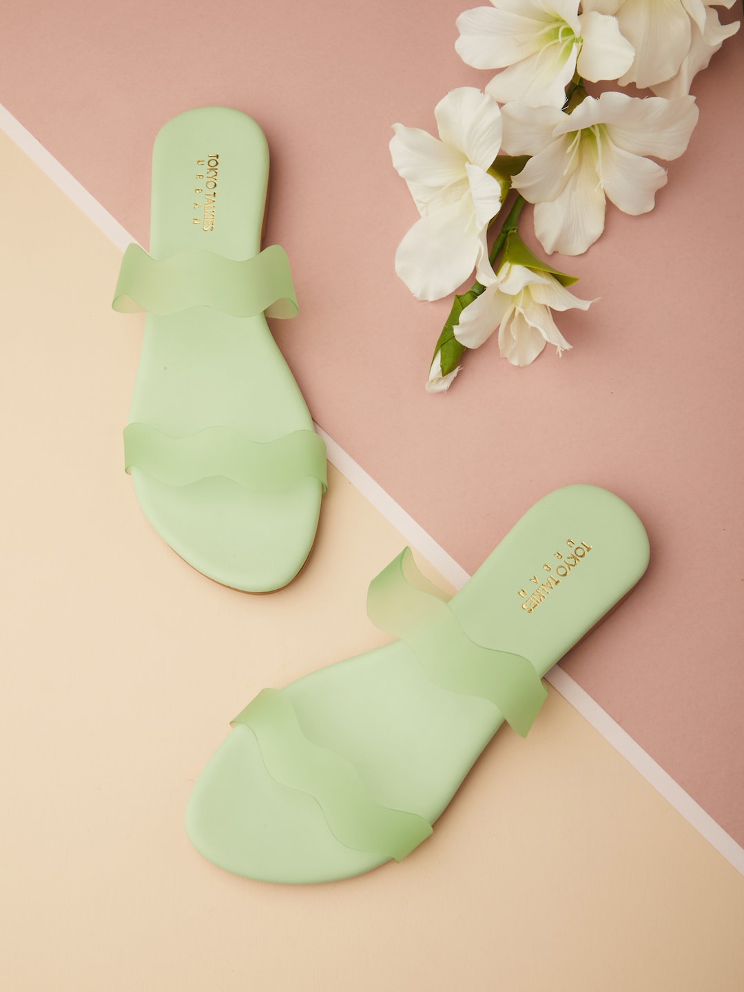 

Tokyo Talkies Women Open Toe Flats, Green