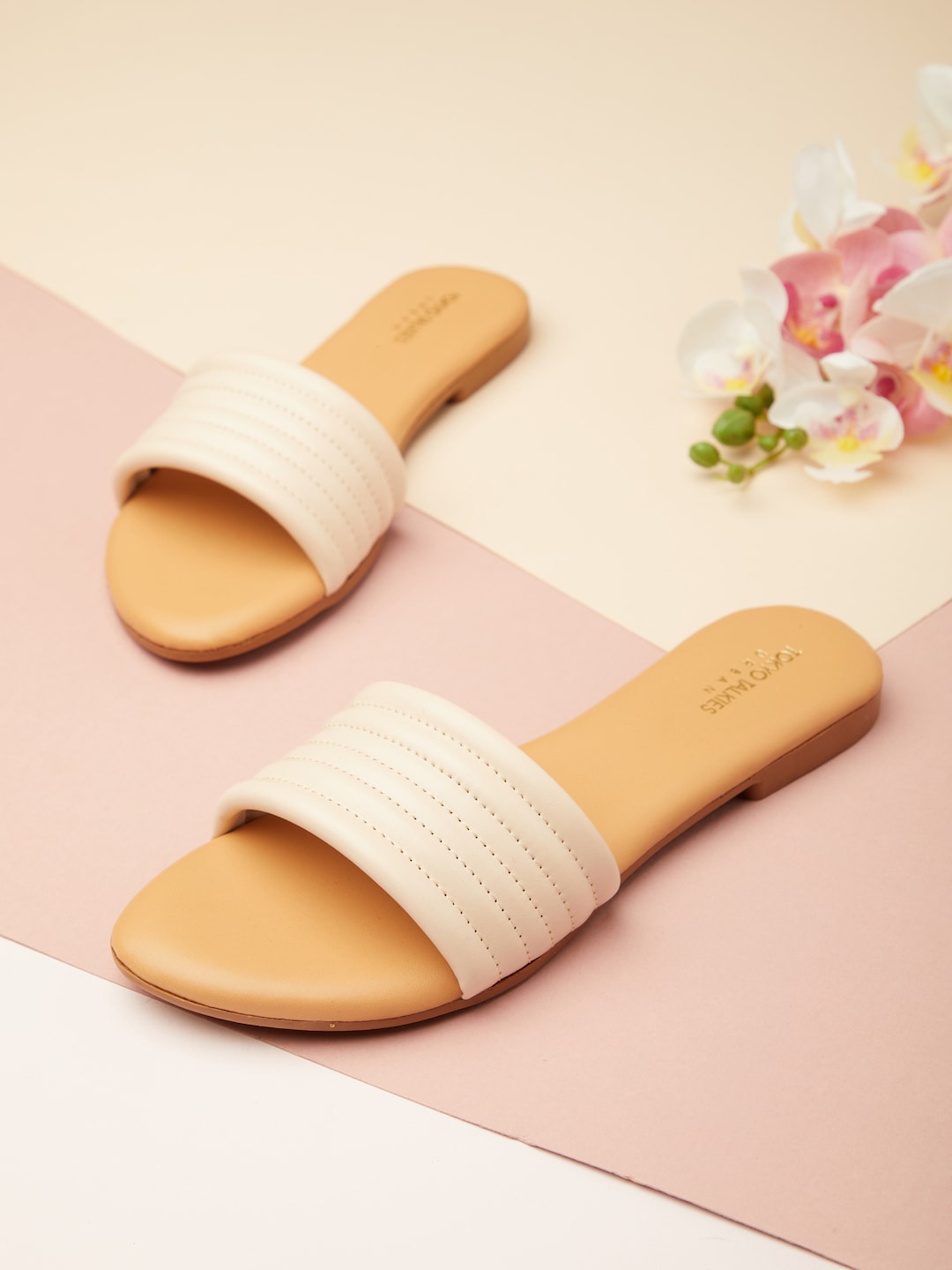 

Tokyo Talkies Women Open Toe Flats, Cream