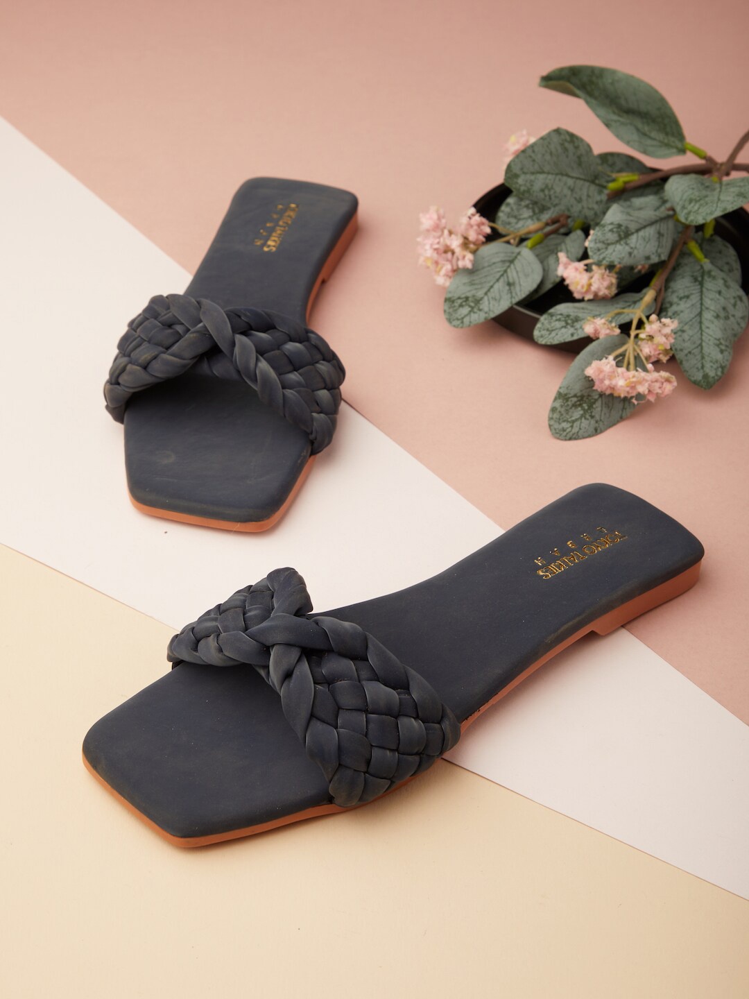 

Tokyo Talkies Women Open Toe Flats, Navy blue