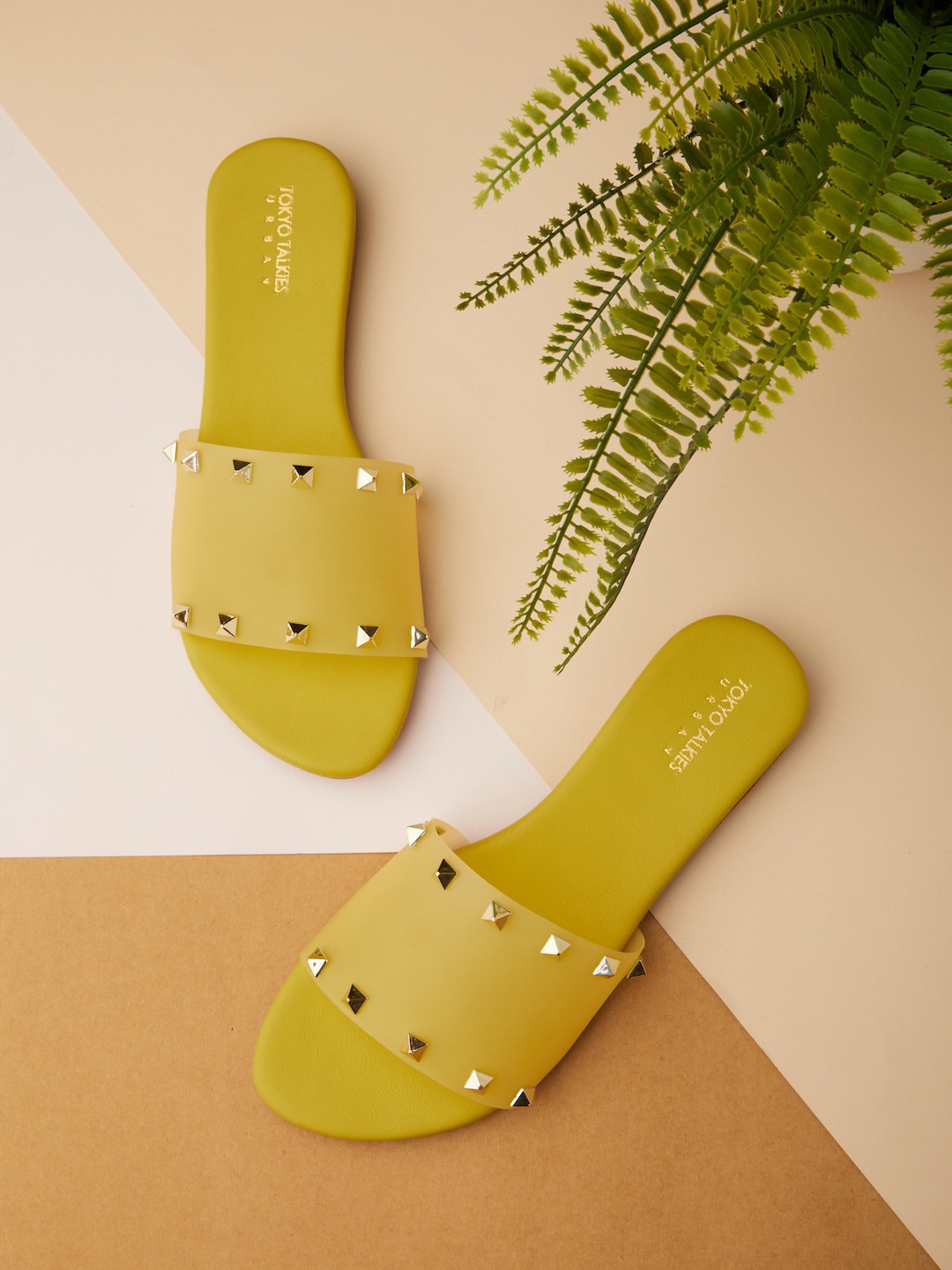 

Tokyo Talkies Women Embellished Open Toe Flats, Green