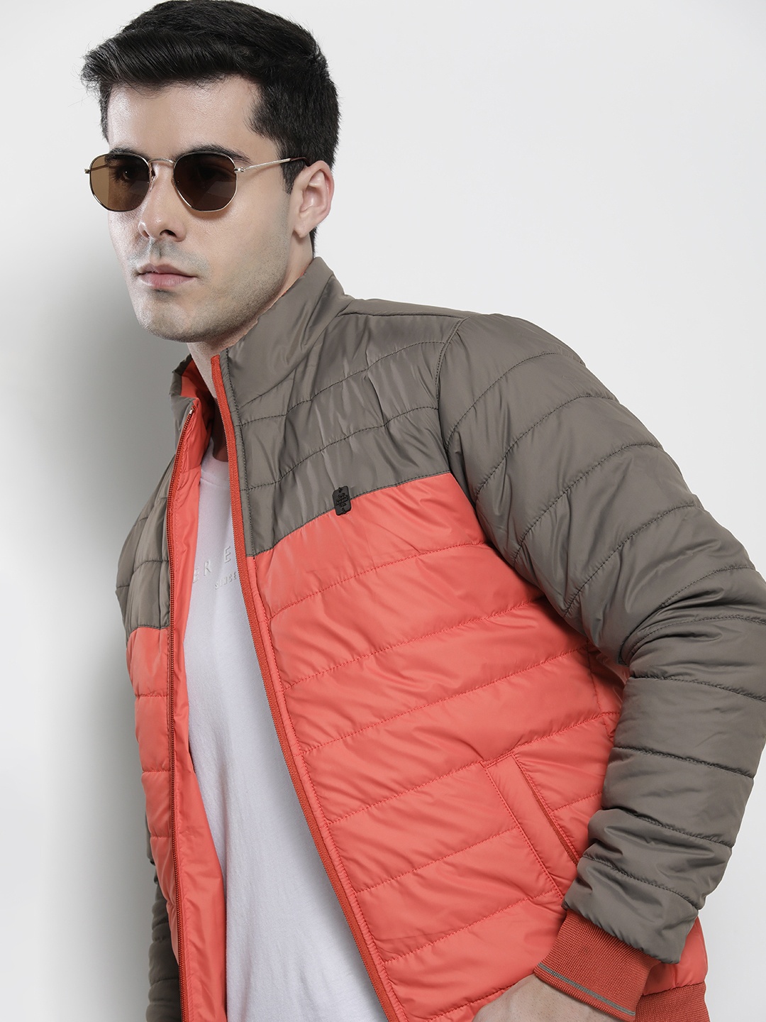 

The Indian Garage Co Men Colourblock Slim Fit Puffer Jacket, Grey