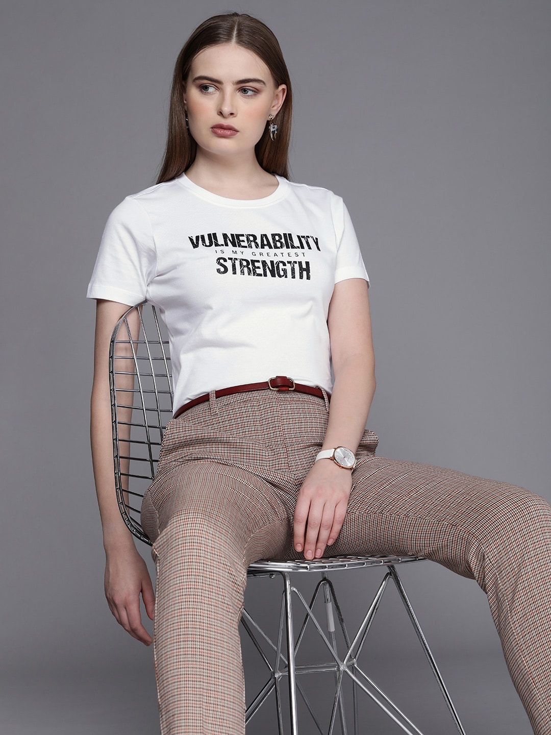 

Kenneth Cole Women Typography Printed Pure Cotton T-shirt, White