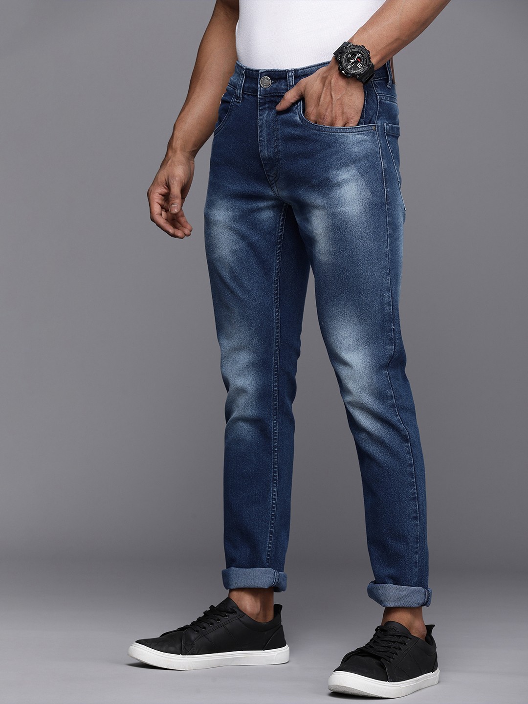 

WROGN Men Slim Fit Mid Rise Heavy Fade Acid Wash Stretchable Jeans, Blue