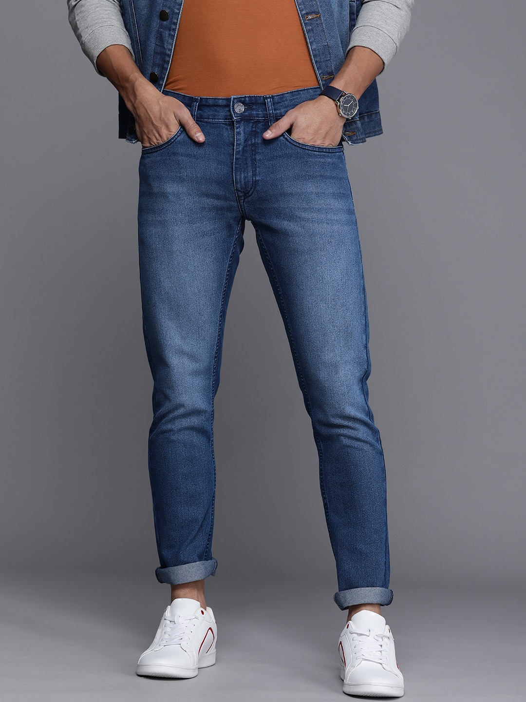 

WROGN Men Slim Fit Light Fade Stretchable Jeans, Blue