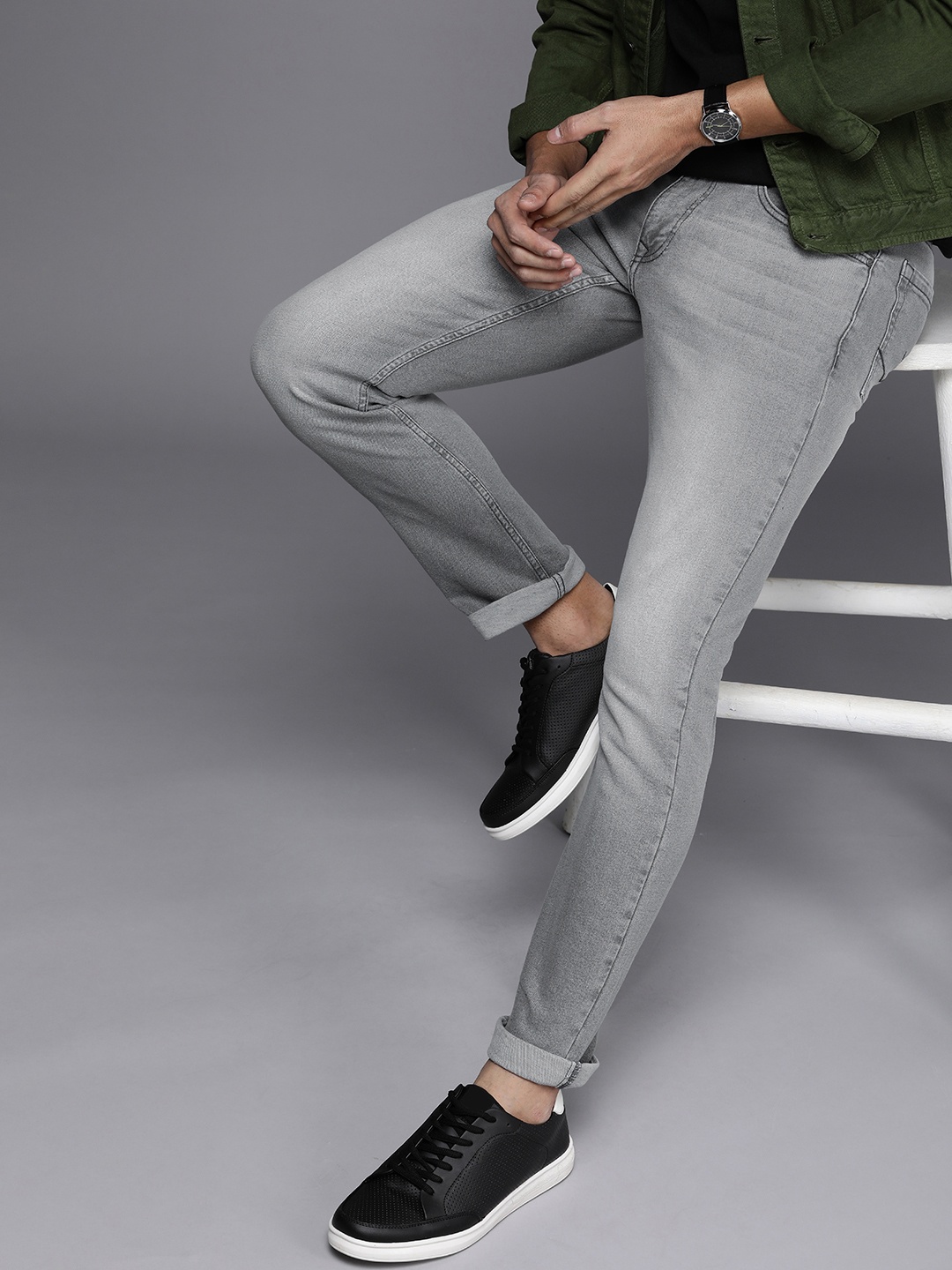 

WROGN Men Slim Fit Mid-Rise Clean Look Heavy Fade Stretchable Jeans, Grey