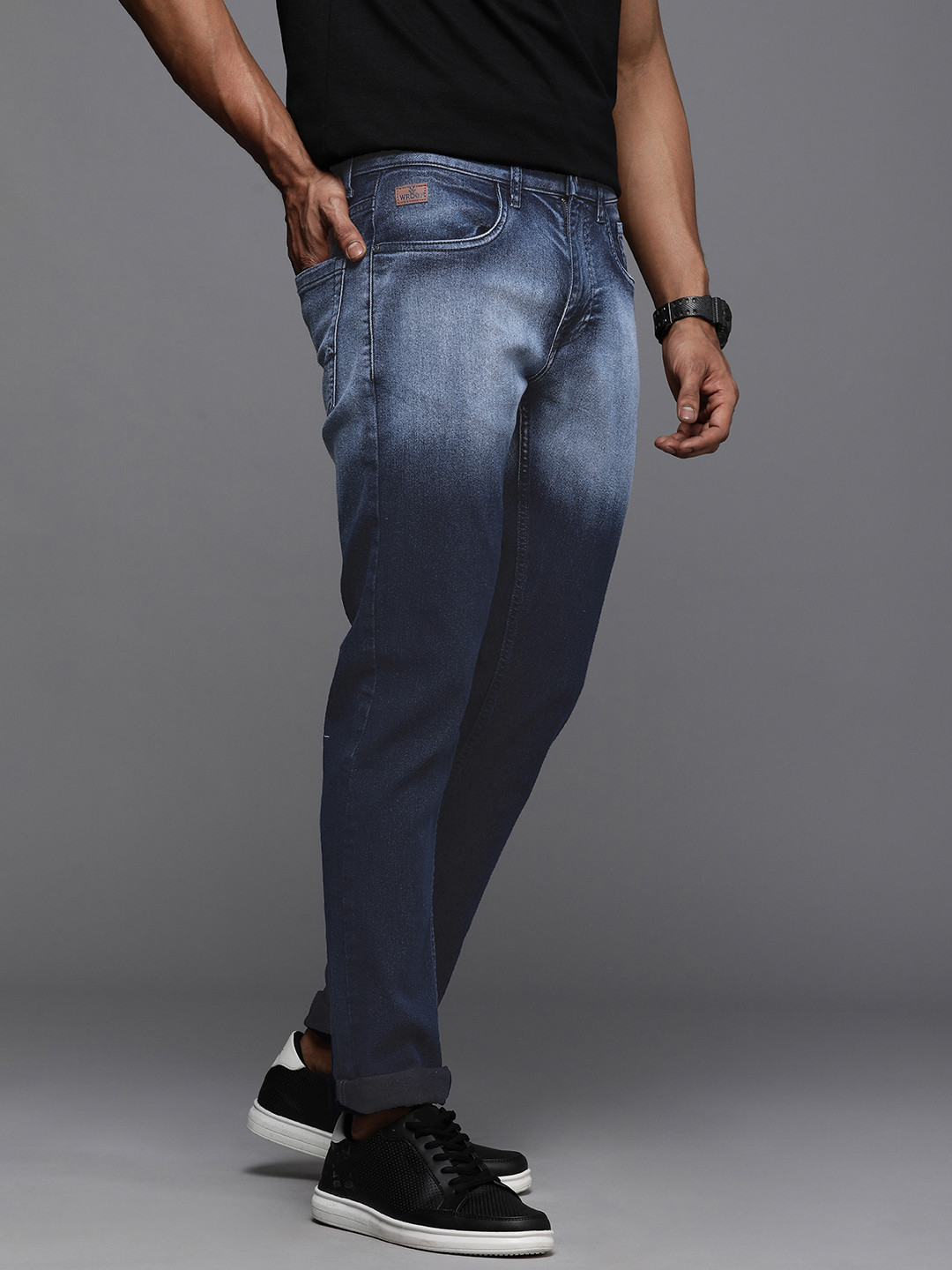 

WROGN Men Slim Fit Mid-Rise Clean Look Heavy Fade Stretchable Jeans, Blue