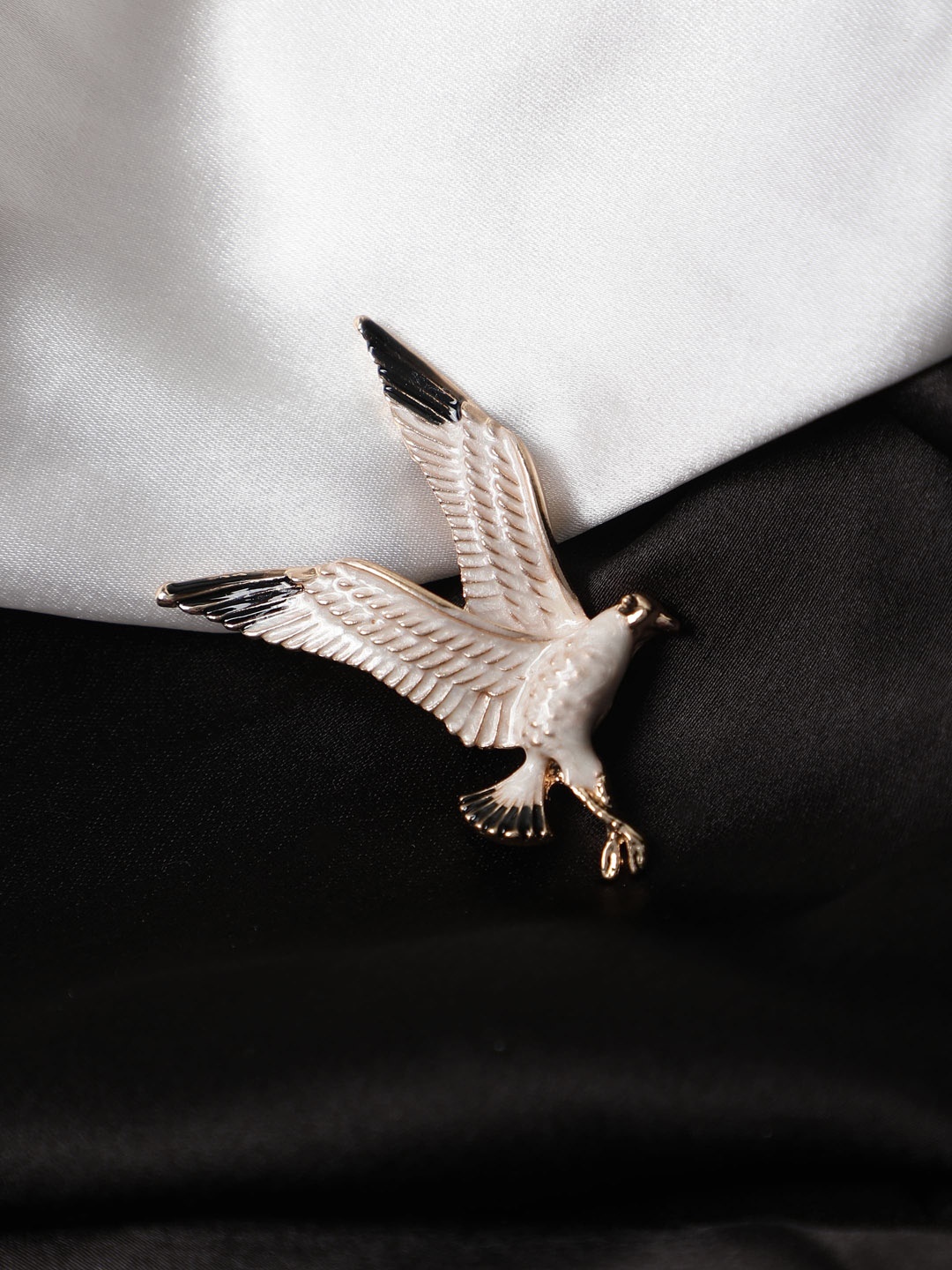 

Alvaro Castagnino Men Stone Studded Bird Brooch, Gold