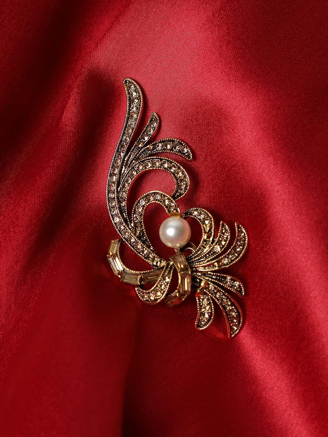 

Alvaro Castagnino Men Gold-Plated Stone Studded Embellished Brooch